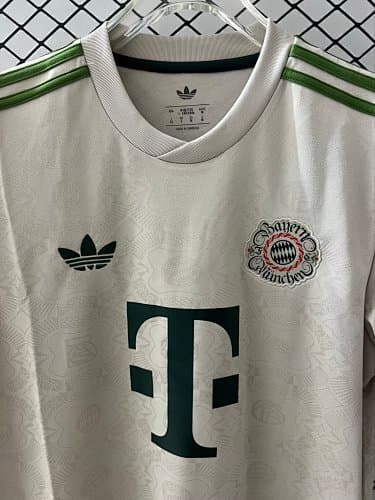 Maillot Bayern Munich 25-26 - Vue 7