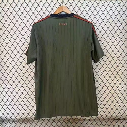 Maillot Rétro Bayern Munich 25-26 - Vue 4