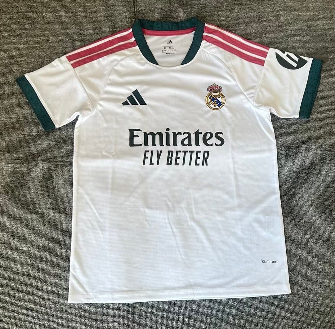 Maillot Real Madrid 26-27 - Vue 14