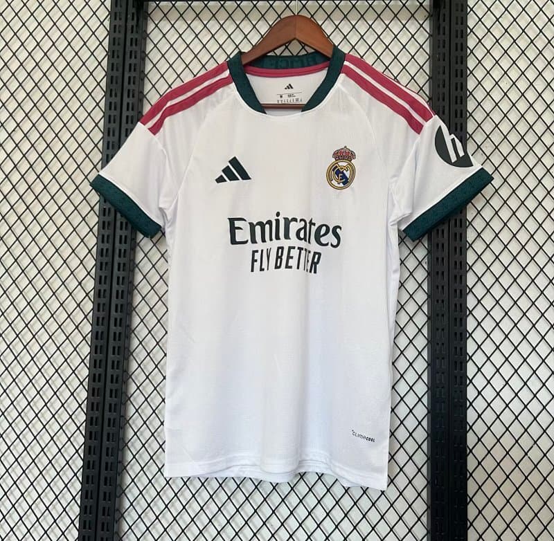Maillot Real Madrid 26-27 - Vue 18