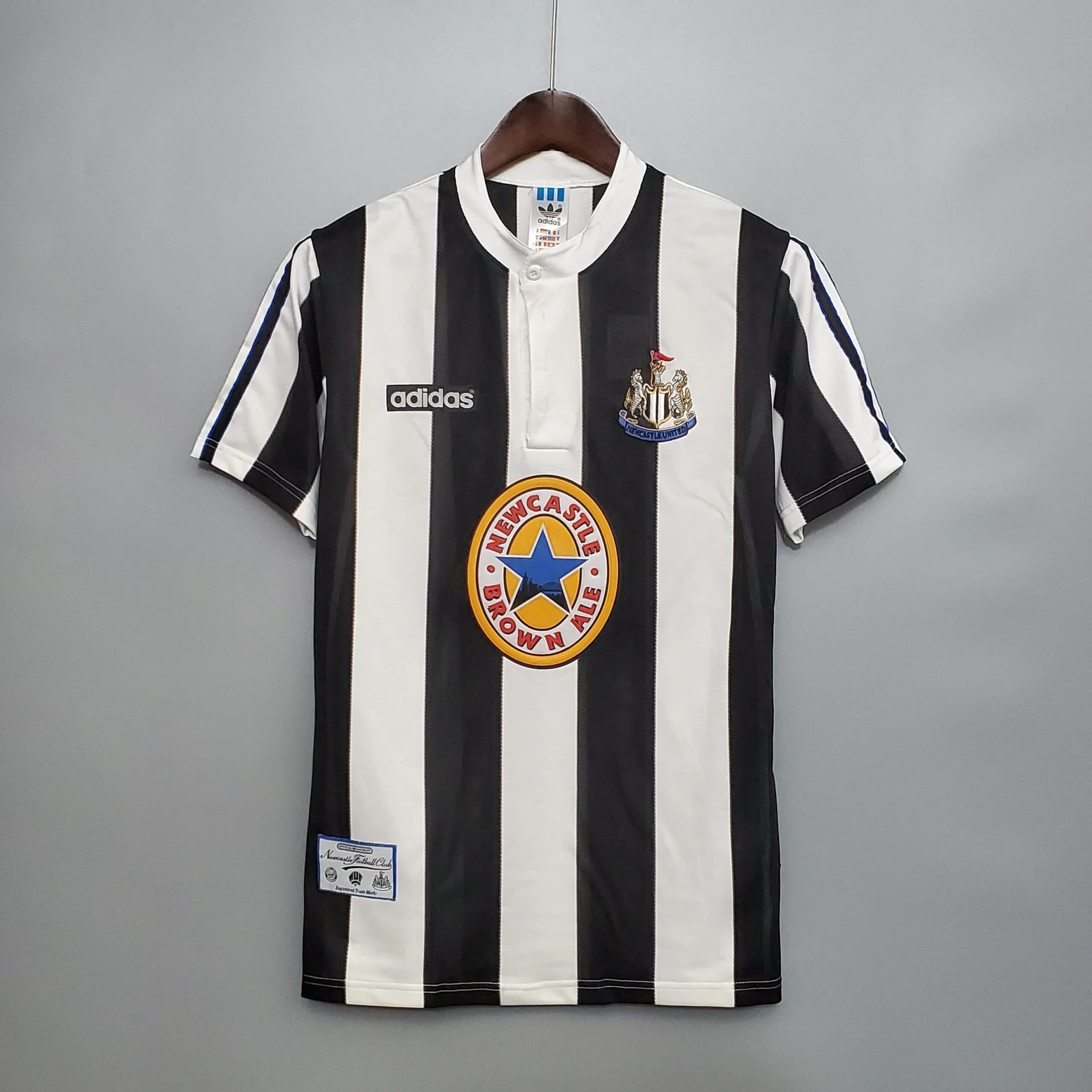 Maillot Newcastle Maillot Rétro 9597 pas cher - Boutique Officielle Newcastle