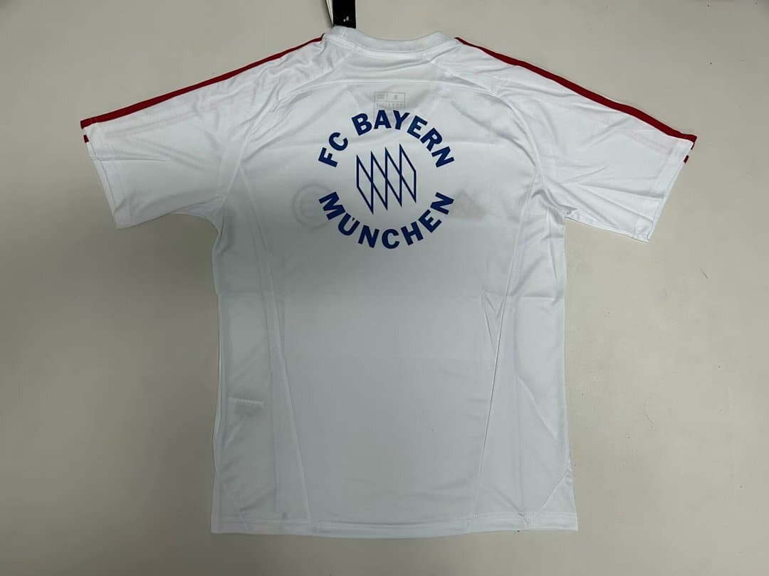 Maillot Bayern Munich 2025/26 Officiel Acheter Maillot Bayern Munich 2025/26 - Maillot pas cher