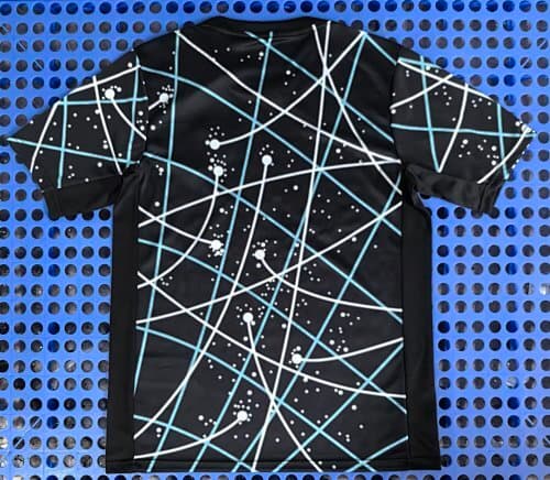 Maillot d'entraînement Inter Milan 2025/26 Officiel Acheter Maillot d'entraînement Inter Milan 2025/26 - Maillot pas cher