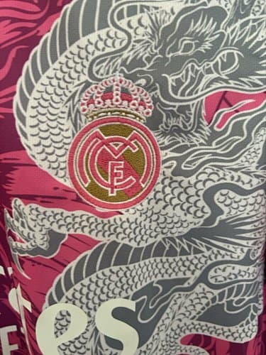 Maillot Real Madrid 2025/26 Officiel Acheter Maillot Real Madrid 2025/26 - Maillot pas cher