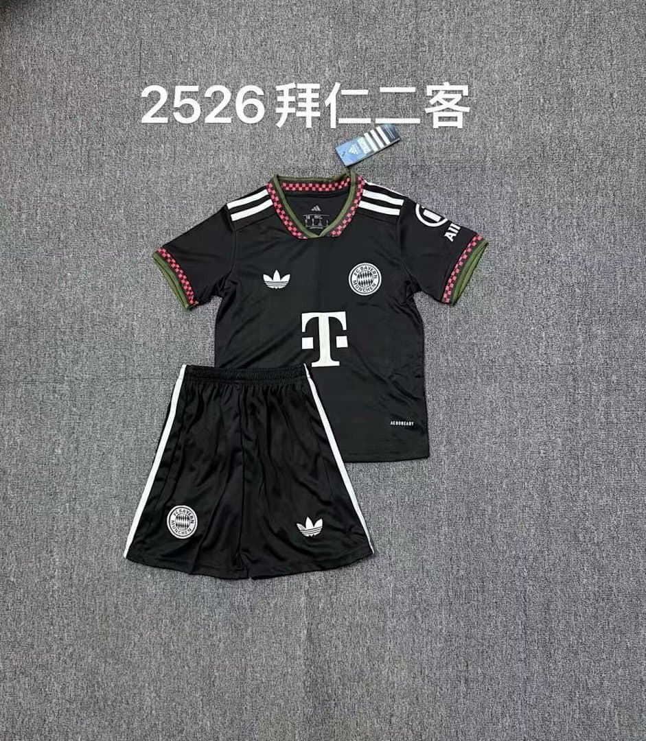 Vue arrière Maillot Enfant Bayern Munich Third 2025/26
