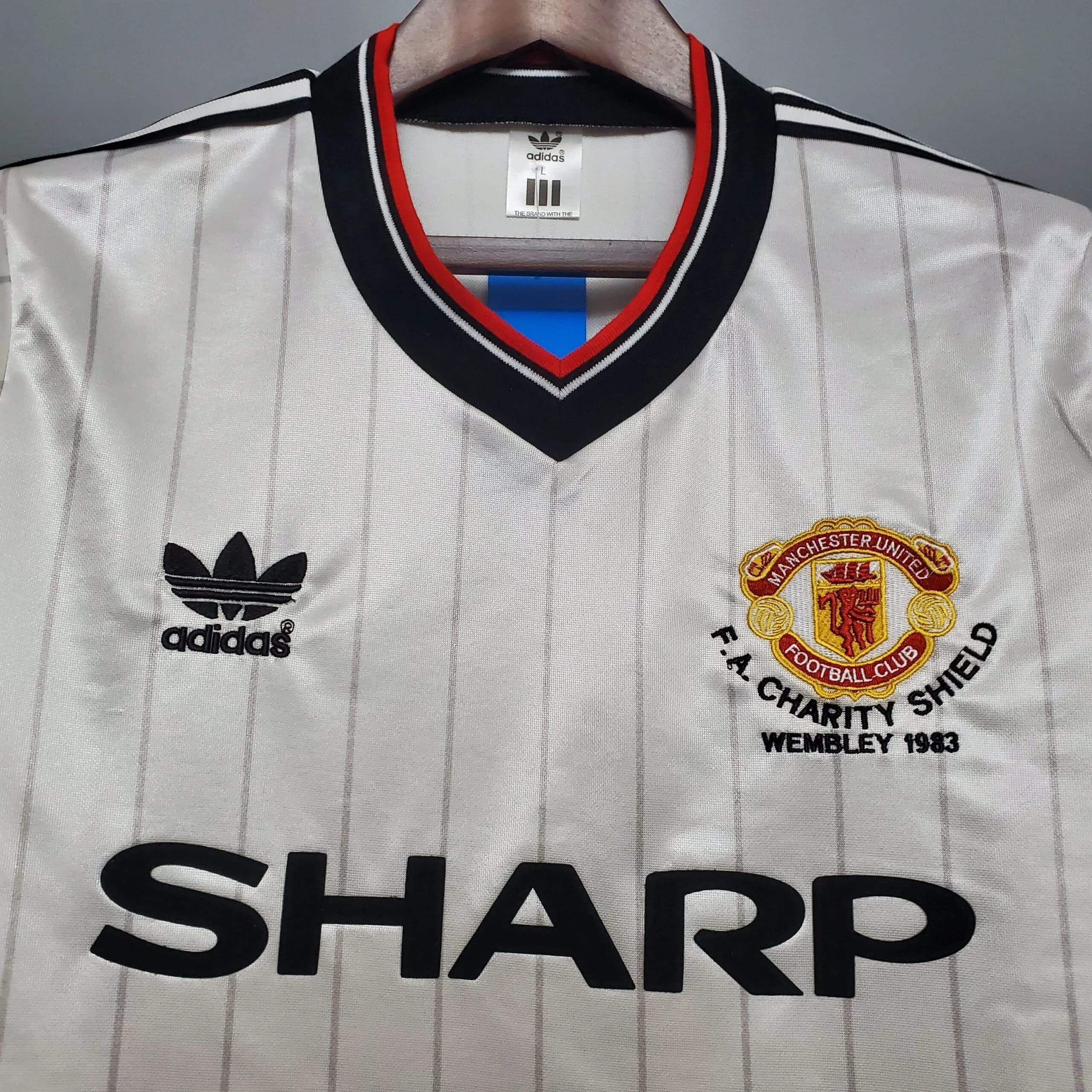 Vue arrière Manchester United Maillot Rétro 1983