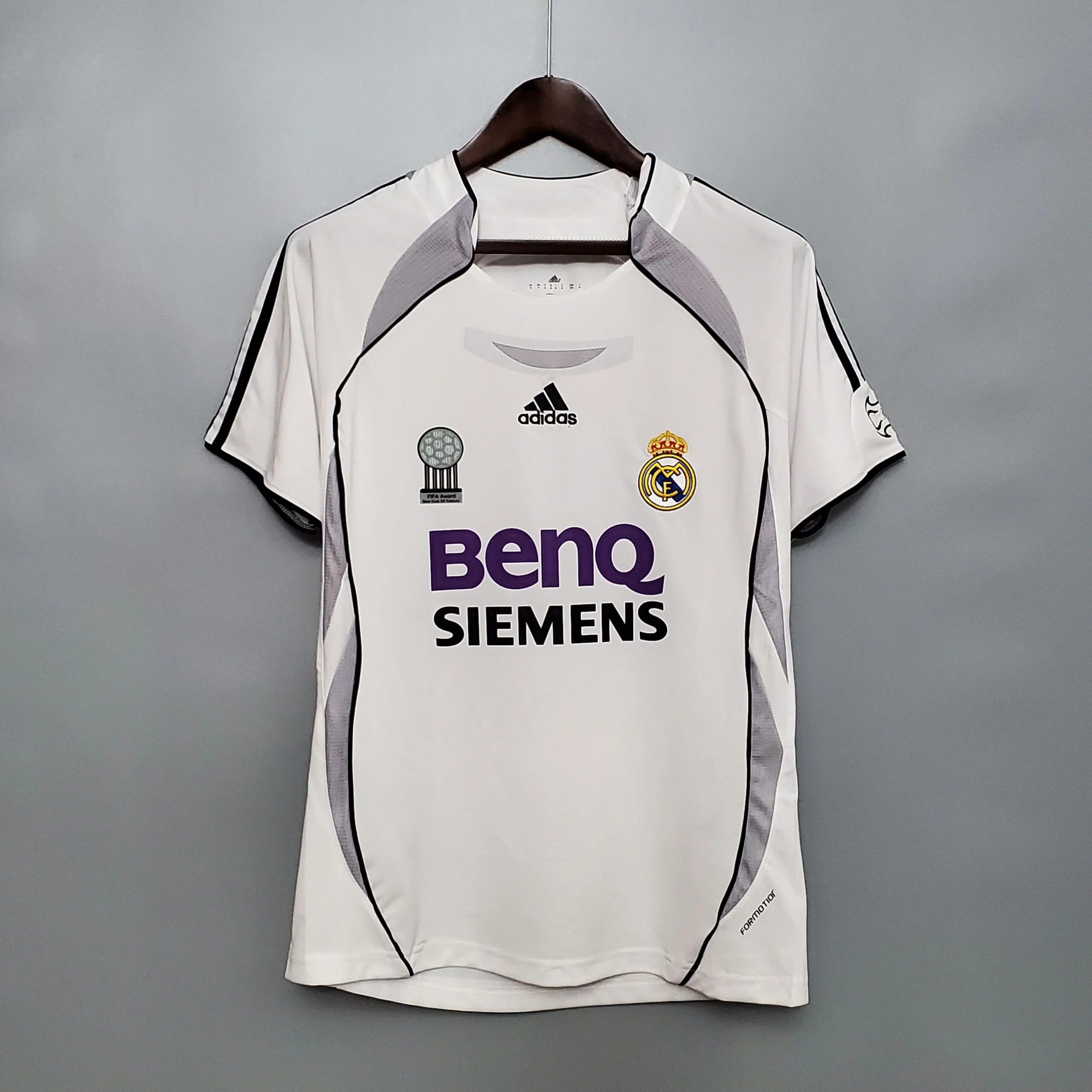 Maillot Real Madrid Maillot Rétro 0607 pas cher - Boutique Officielle KIT FOOTBALL