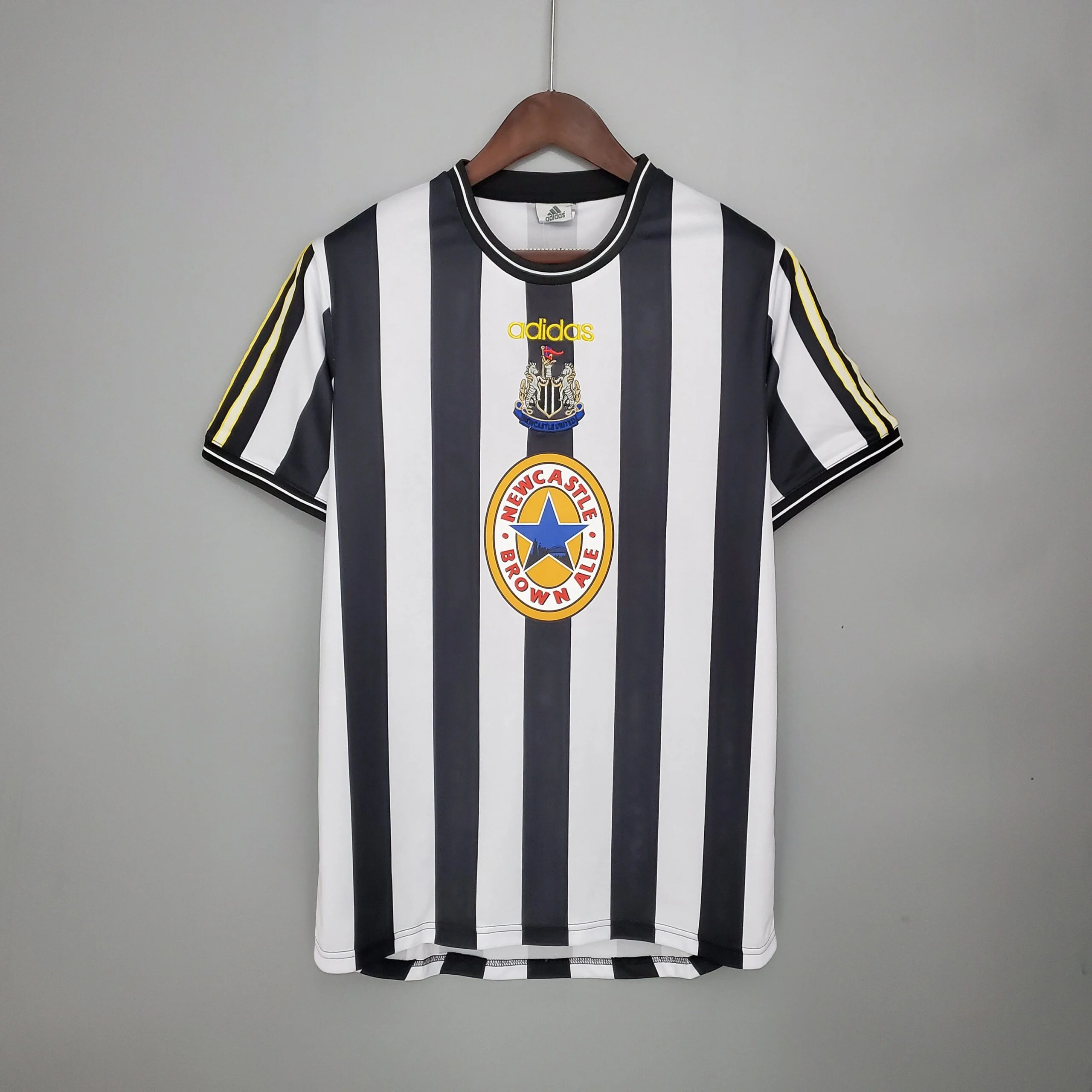 Maillot Newcastle Maillot Rétro 9799 pas cher - Boutique Officielle KIT FOOTBALL